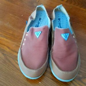 Columbia size 9